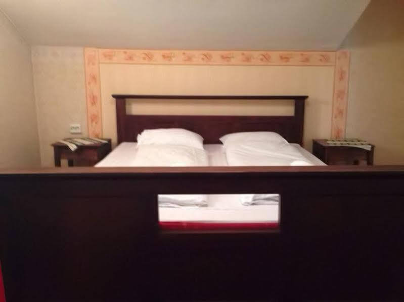 Sun Shine Apartments Jūrkalne Екстериор снимка